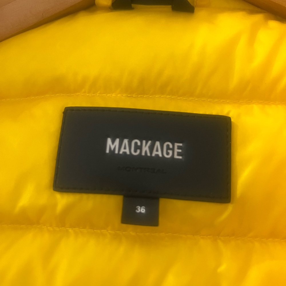 Mackage Vibrant Yellow Quilted Vest size 36 small - Picture 4 of 5